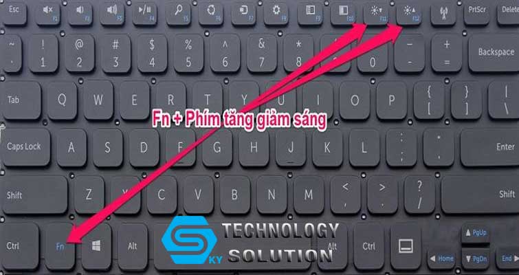 dich-vu-trao-doi-pin-laptop-chat-luong-quan-cam-le-skytech.company-1