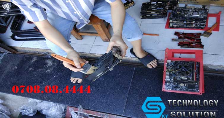 don-vi-bao-tri-va-ve-sinh-phong-net-chuyen-nghiep-tai-quan-hai-chau-skytech.company-1