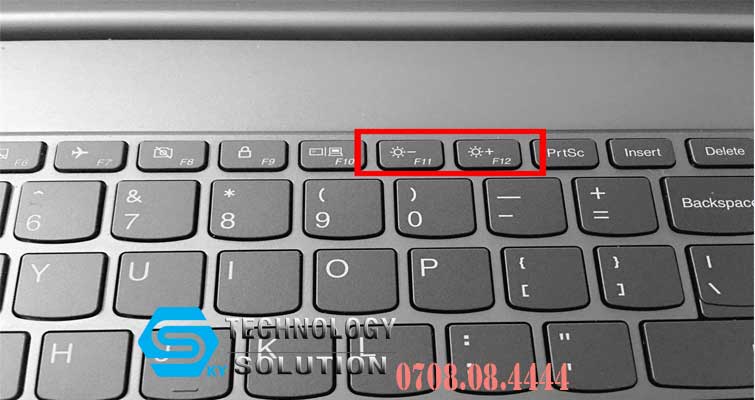 trung-tam-mua-ban-pin-laptop-chat-luong-quan-son-tra-skytech.company-1